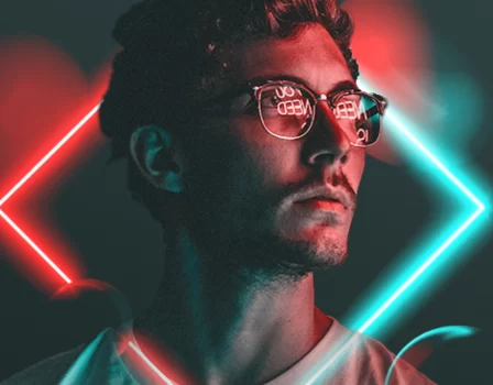 NeonArt é um editor de foto gratuito que dispõe de recursos avançados